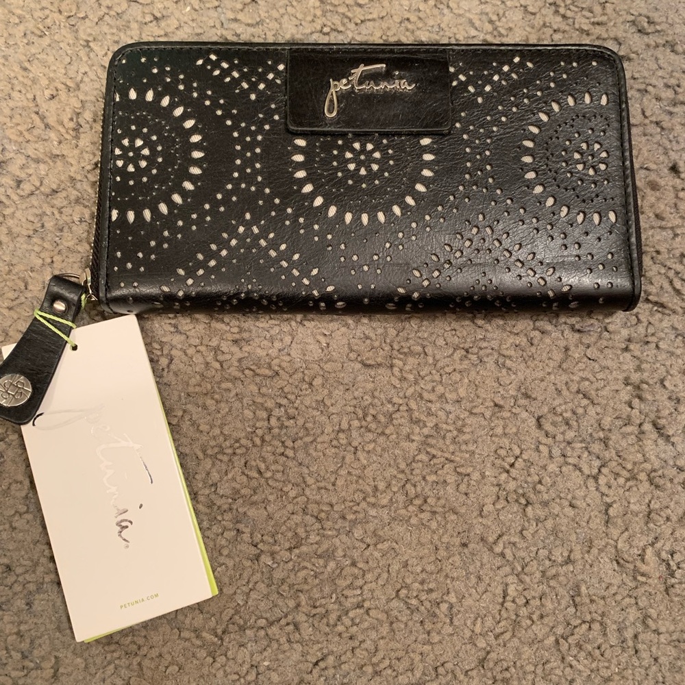 NEW Petunia by Petunia Pickle Bottom | Obsidian Westward Leather Wallet